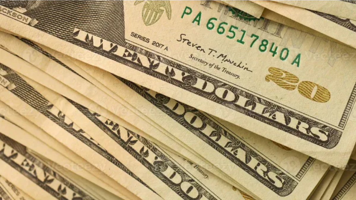 El dólar sube en las cuevas y en los bancos. El dólar sube en las cuevas y en los bancos.