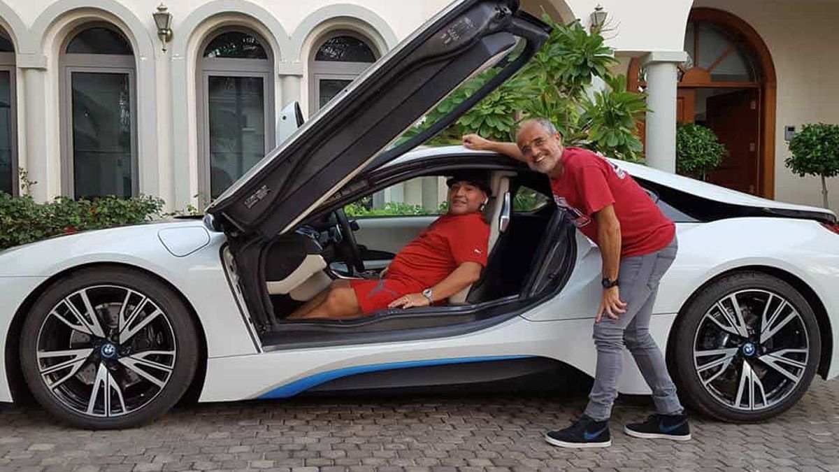 Subastan más de 50 objetos que pertenecieron a Maradona