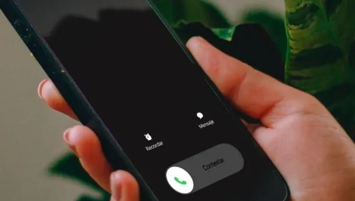 Alerta policial: Cuelga de inmediato si te llaman al teléfono y te dicen estas palabras