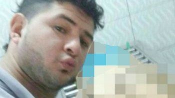 Un empleado de una funeraria se sacó una selfie junto al cadáver de una mujer que fue violada y estrangulada