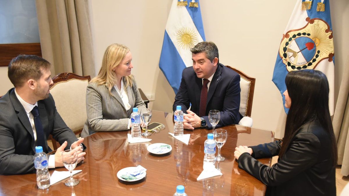Jerónimo Shantal, Hebe Casado, Marcelo Orrego y Claudia Sarmiento. Jerónimo Shantal, Hebe Casado, Marcelo Orrego y Claudia Sarmiento.