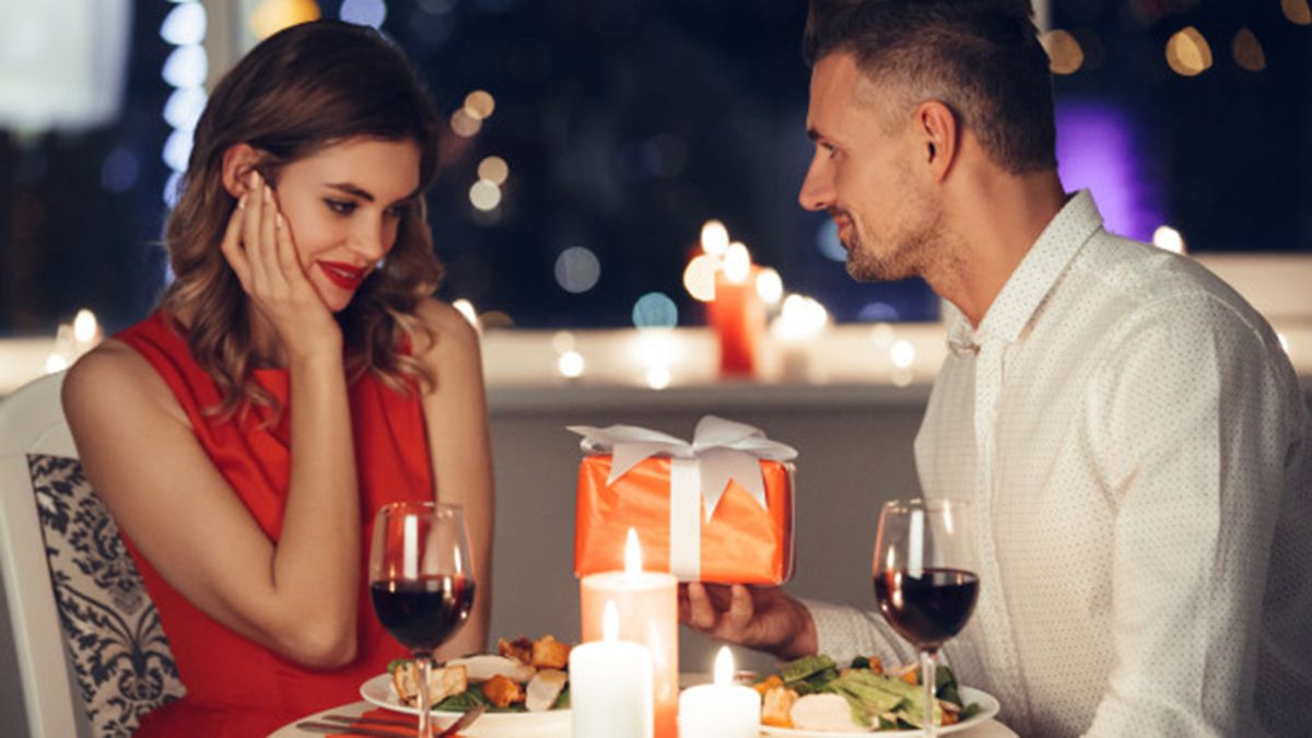 Qué decir en la primera cita según los signos.